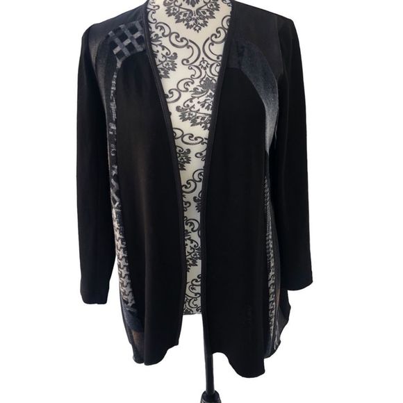 🔴 2 for $25 Vex collection open sweater size medium - Picture 2 of 8